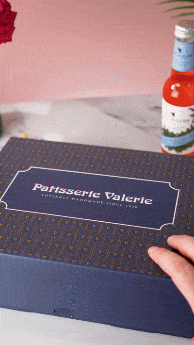 Pink Gin & Sweet Treats Hamper